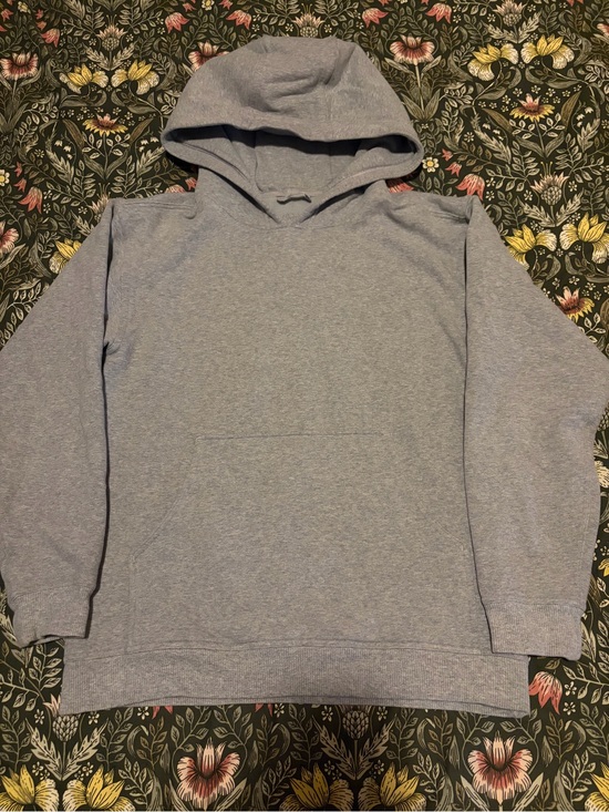 lululemon athletica Sweaters - Lululemon grey women’s medium hoodie.